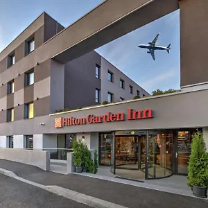 מלון Hilton Garden Bucharest Airport
